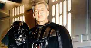 Get Darth Vader Actor David Prowse Pics