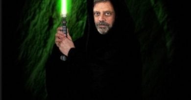 Luke as an elder Jedi Master