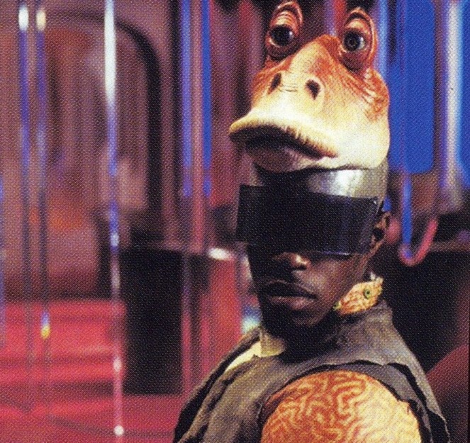 Star Wars' Fans Are Convinced That Jar Jar Binks is a Sith Lord - Inside  the Magic