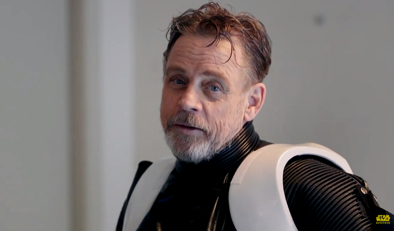 Mark Hamill teases how he's been in every 'Star Wars' movie since 2015