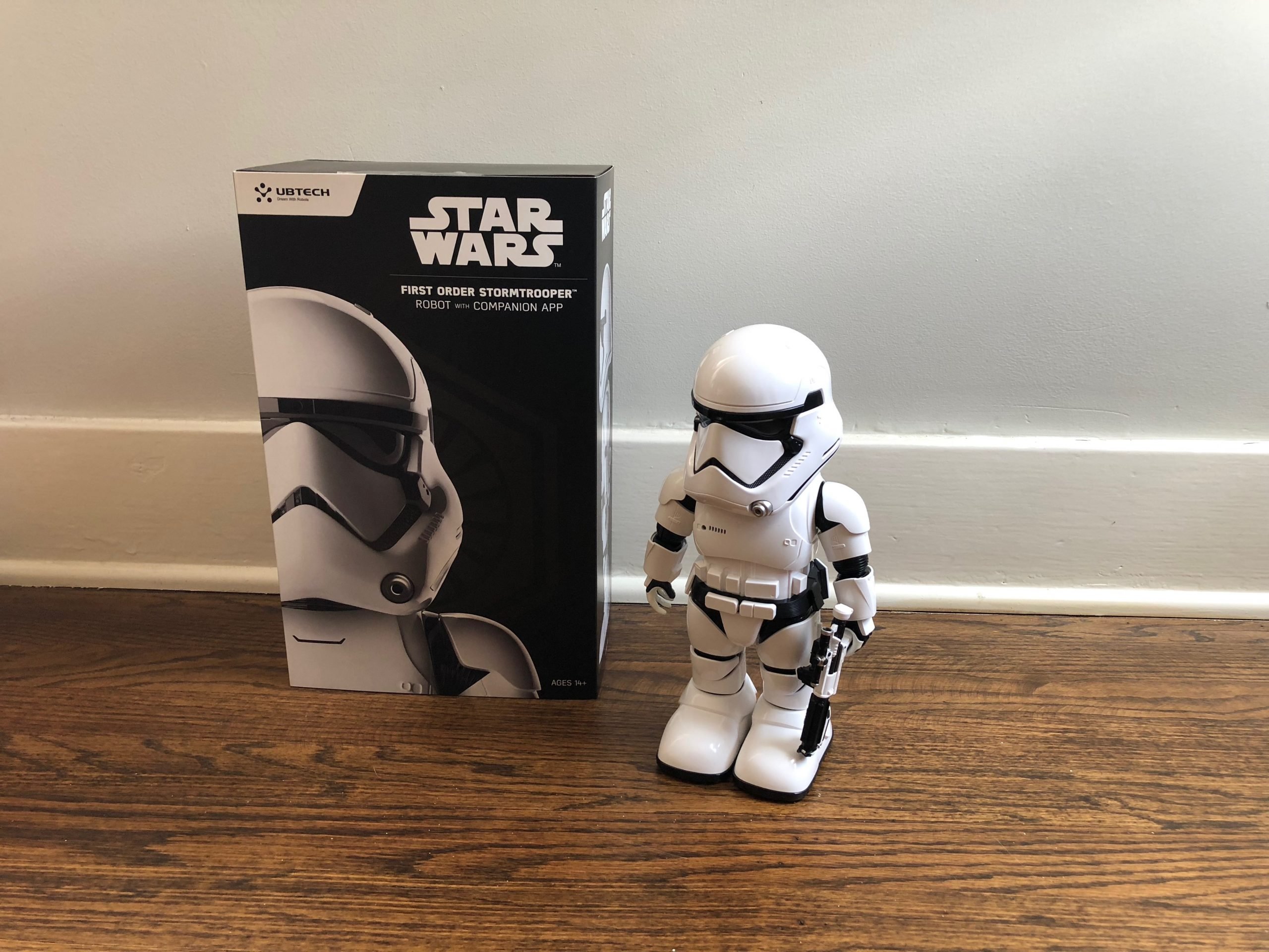 inerti hyppigt vride Review - UBTECH First Order Stormtrooper Is The Droid You're Looking For! -  Star Wars News Net