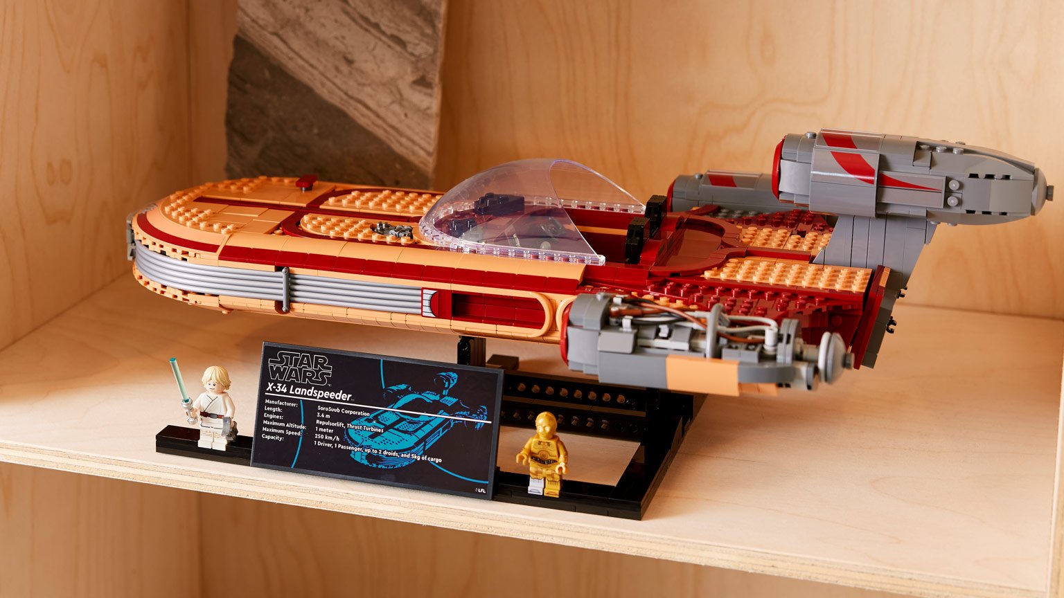 titel kop blast LEGO 'Star Wars' Reveals Ultimate Collector Edition Landspeeder - Star Wars  News Net