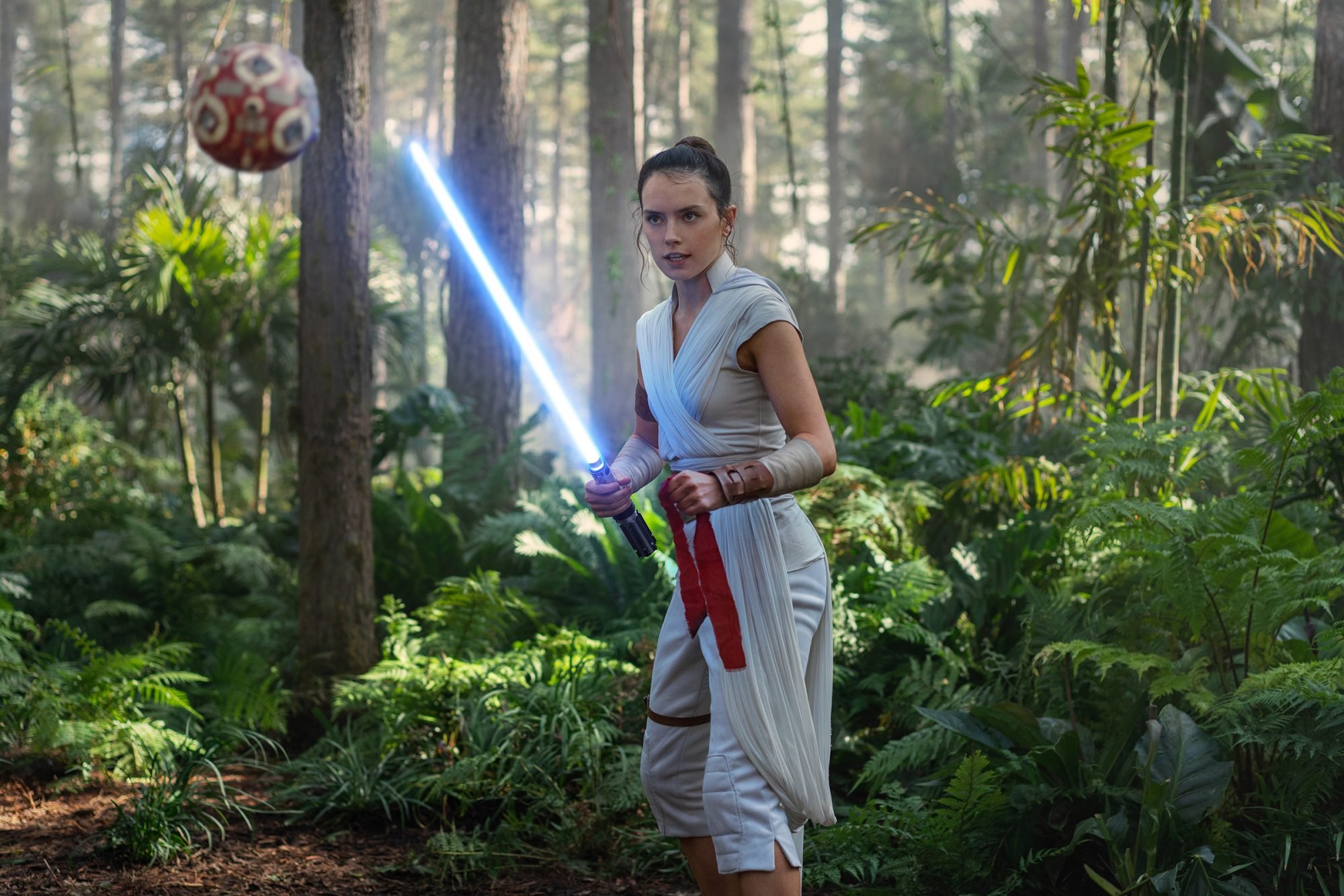 Rey training in The Rise of Skywalker